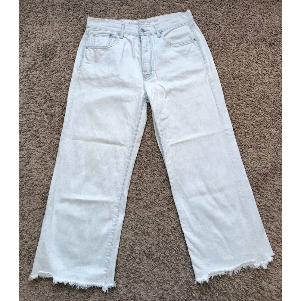 American Eagle Crop Jeans Women’s 8 Button-Fly Raw Hem Wide Leg Light Blue